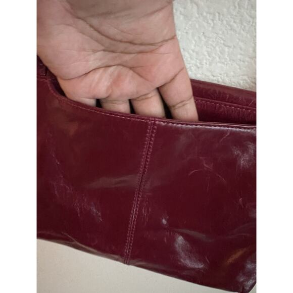 HOBO Daria Womens leather crossbody shoulder bag purse Winter Berry Color - Picture 11 of 14